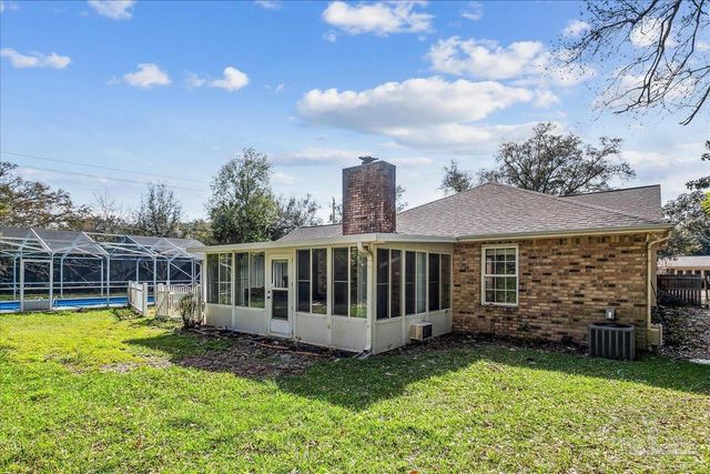 100 Oviedo St, Gulf Breeze, FL 32561