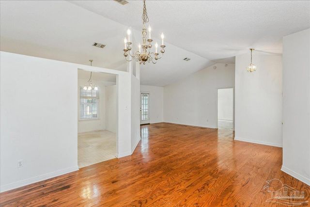 100 Oviedo St, Gulf Breeze, FL 32561