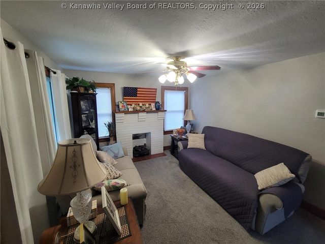 13510 Gatewood Avenue, Chesapeake, WV 25315