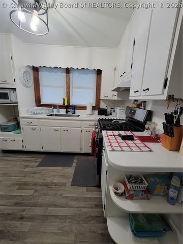 13510 Gatewood Avenue, Chesapeake, WV 25315