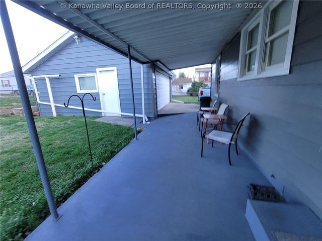 13510 Gatewood Avenue, Chesapeake, WV 25315