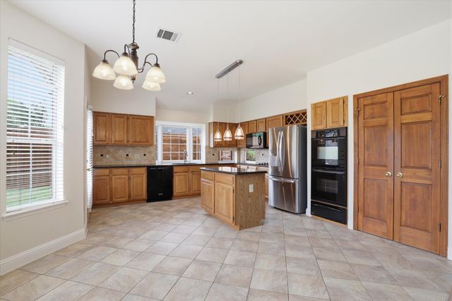 3713 Legendary Lane, Plano, TX 75023
