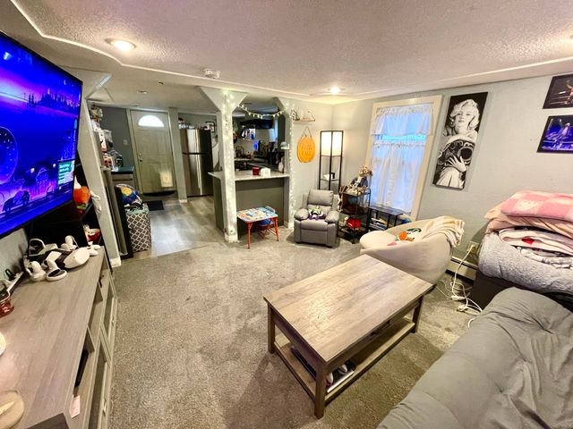 8 Oak Street, Winchester, CT 06098