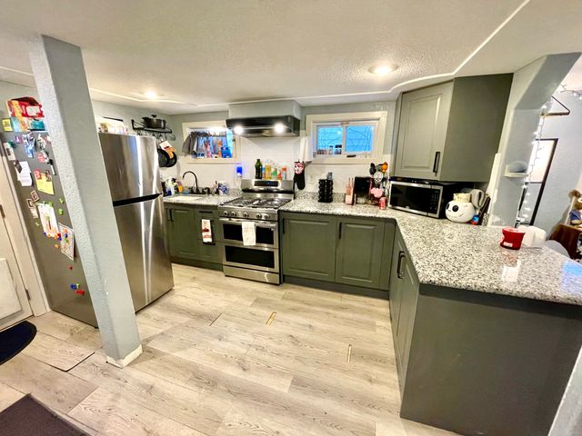 8 Oak Street, Winchester, CT 06098