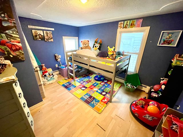 8 Oak Street, Winchester, CT 06098