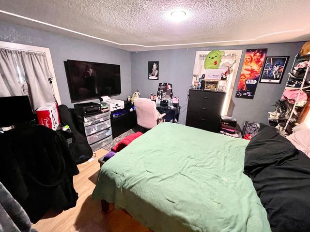 8 Oak Street, Winchester, CT 06098