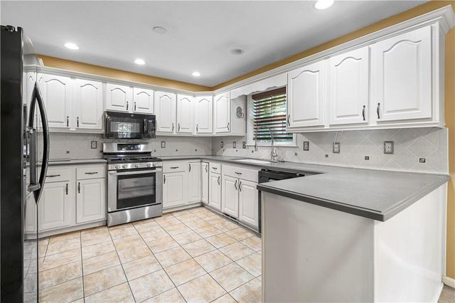 4520 Forest Green Drive, Sugar Hill, GA 30518