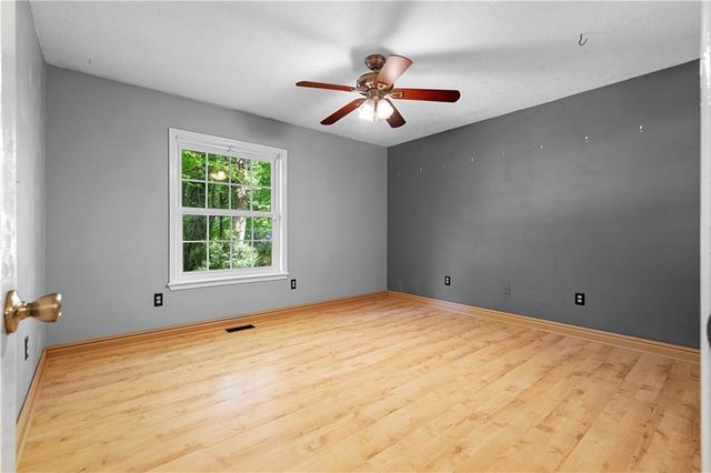 4520 Forest Green Drive, Sugar Hill, GA 30518