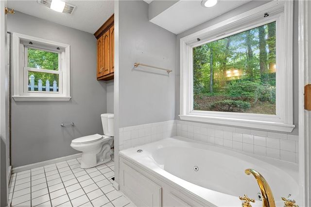 4520 Forest Green Drive, Sugar Hill, GA 30518