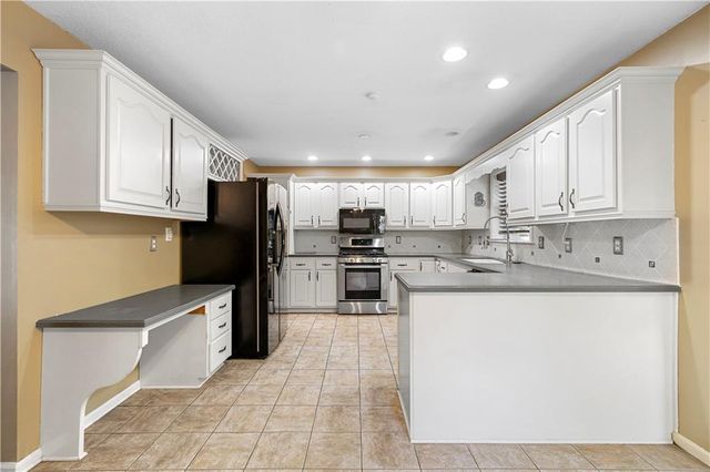 4520 Forest Green Drive, Sugar Hill, GA 30518