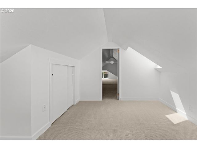 7005 Se LEXINGTON St, Portland, OR 97206