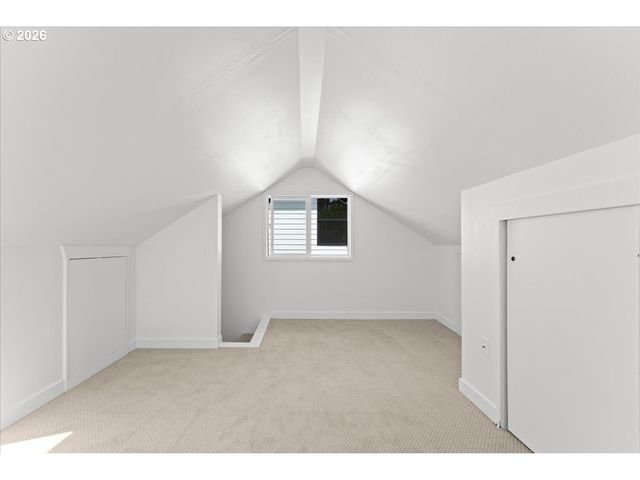 7005 Se LEXINGTON St, Portland, OR 97206