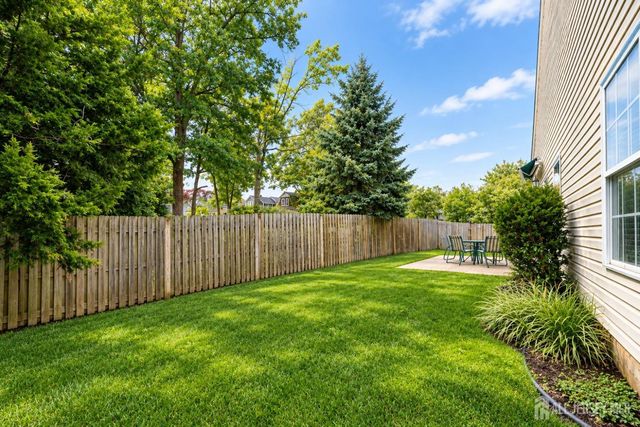 33 George W Helme Drive, Helmetta, NJ 08828
