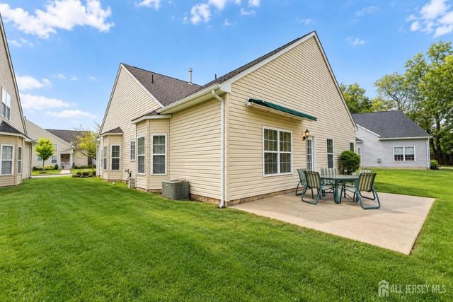 33 George W Helme Drive, Helmetta, NJ 08828