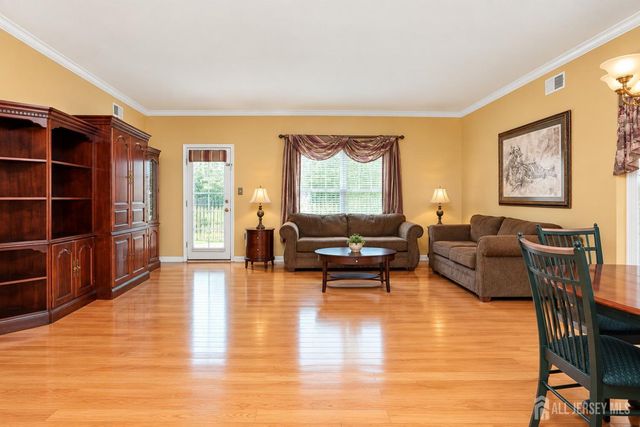 33 George W Helme Drive, Helmetta, NJ 08828