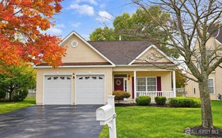 33 George W Helme Drive, Helmetta, NJ 08828