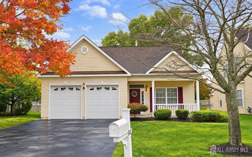33 George W Helme Drive, Helmetta, NJ 08828