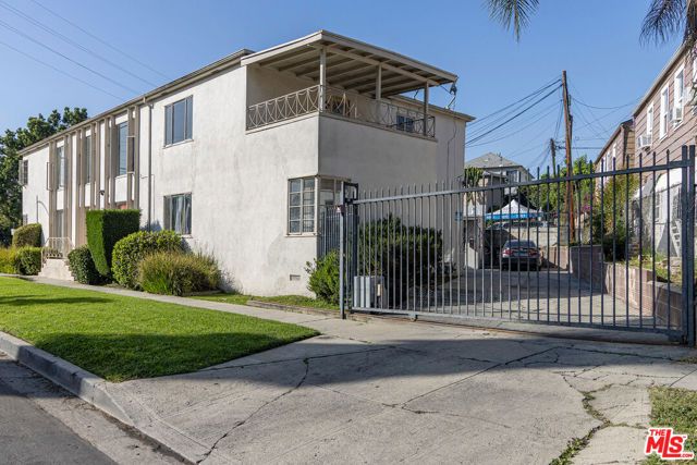 1655 Carmona Avenue, Los Angeles, CA 90019