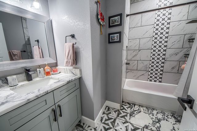 1002 W French Place, San Antonio, TX 78212