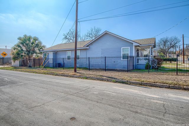 1002 W French Place, San Antonio, TX 78212