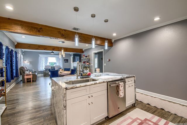 1002 W French Place, San Antonio, TX 78212
