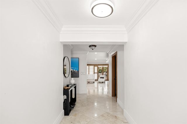5223 Deerhurst Crescent Circle, Boca Raton, FL 33486