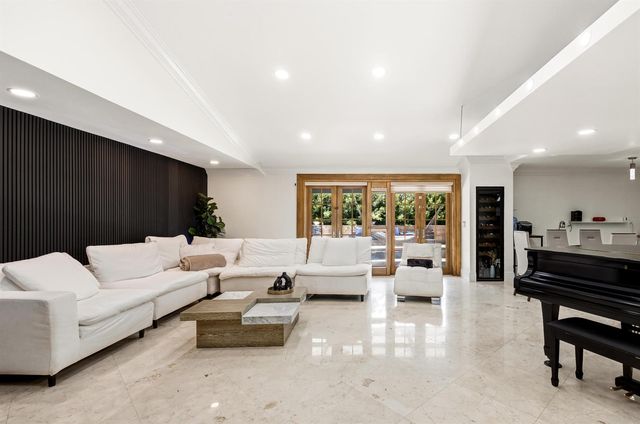 5223 Deerhurst Crescent Circle, Boca Raton, FL 33486