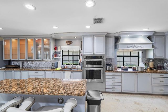 5223 Deerhurst Crescent Circle, Boca Raton, FL 33486