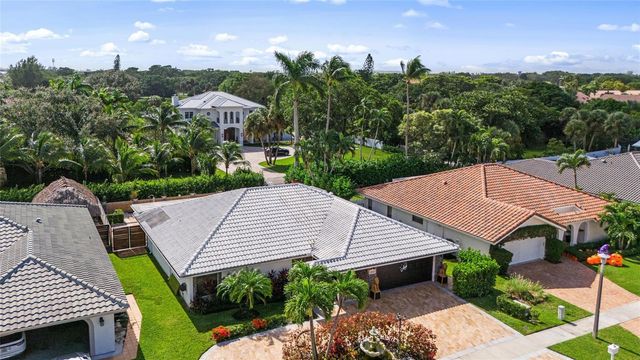 5223 Deerhurst Crescent Circle, Boca Raton, FL 33486