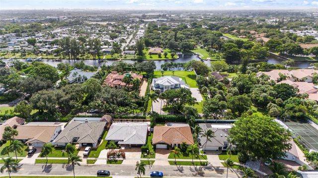 5223 Deerhurst Crescent Circle, Boca Raton, FL 33486