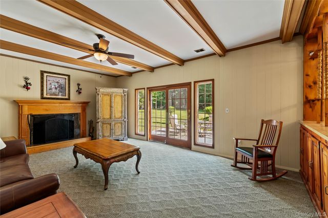 5 Daisy Court, Airmont, NY 10901