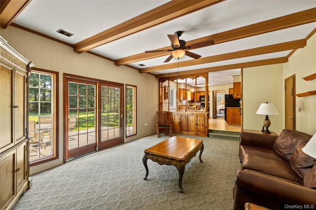 5 Daisy Court, Airmont, NY 10901