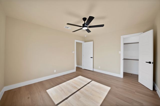 2527 Alaska Avenue, Dallas, TX 75216