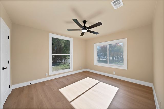 2527 Alaska Avenue, Dallas, TX 75216