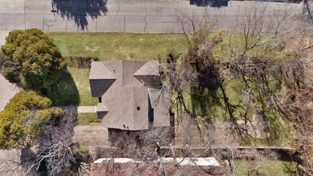 2527 Alaska Avenue, Dallas, TX 75216