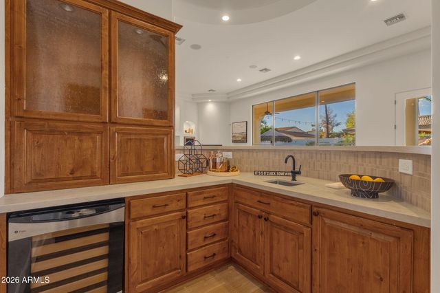 2156 E CHAMPAGNE Place, Chandler, AZ 85249