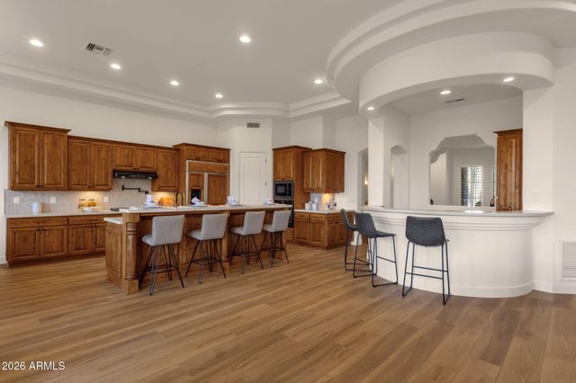2156 E CHAMPAGNE Place, Chandler, AZ 85249