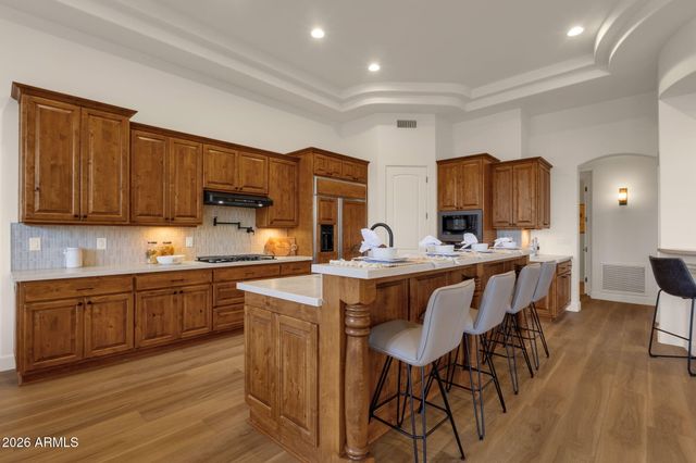 2156 E CHAMPAGNE Place, Chandler, AZ 85249