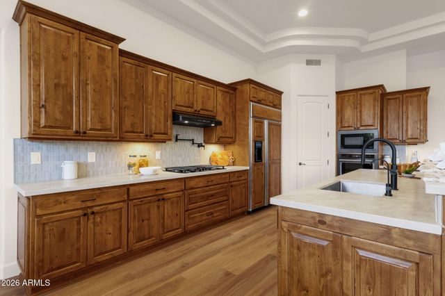 2156 E CHAMPAGNE Place, Chandler, AZ 85249