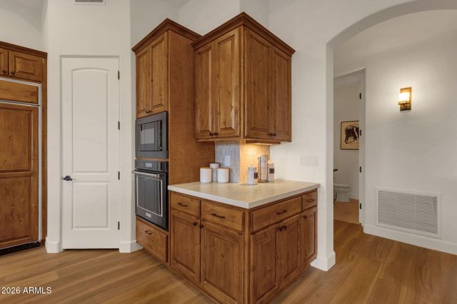 2156 E CHAMPAGNE Place, Chandler, AZ 85249