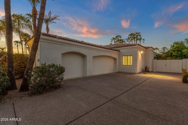 2156 E CHAMPAGNE Place, Chandler, AZ 85249