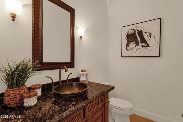 2156 E CHAMPAGNE Place, Chandler, AZ 85249