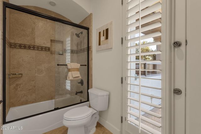 2156 E CHAMPAGNE Place, Chandler, AZ 85249