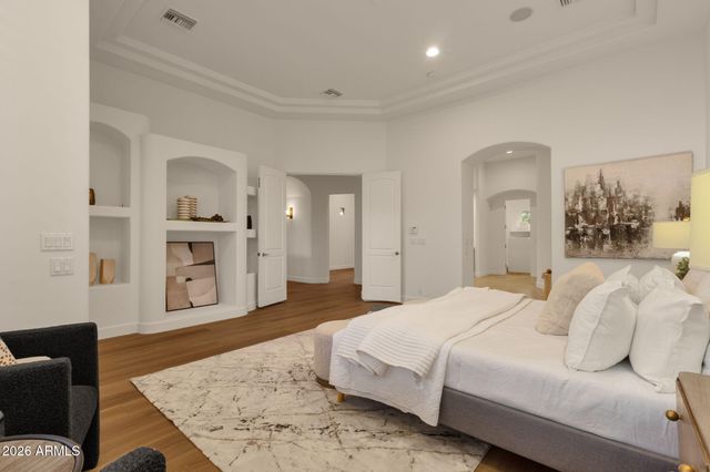 2156 E CHAMPAGNE Place, Chandler, AZ 85249