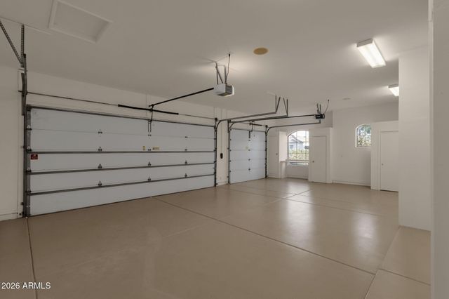 2156 E CHAMPAGNE Place, Chandler, AZ 85249