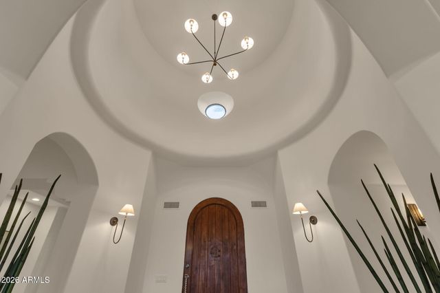 2156 E CHAMPAGNE Place, Chandler, AZ 85249