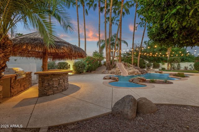 2156 E CHAMPAGNE Place, Chandler, AZ 85249
