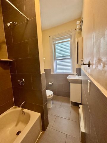 11 Raven St 2, Boston, MA 02125