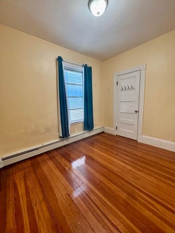 11 Raven St 2, Boston, MA 02125