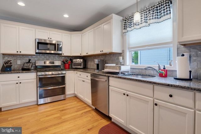 503 LIGHTHOUSE DR, Manahawkin, NJ 08050